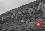 Immagine di Il Monte Vesuvio Italia, 1944, secondo 40 filmato di repertorio 65675046497