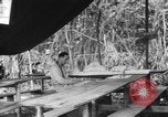 Immagine di La confessione e la massa Isola di Bougainville Papua Nuova Guinea, 1944, secondo 14 filmato di repertorio 65675046499