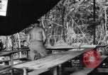 Immagine di La confessione e la massa Isola di Bougainville Papua Nuova Guinea, 1944, secondo 17 filmato di repertorio 65675046499