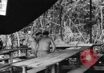 Immagine di La confessione e la massa Isola di Bougainville Papua Nuova Guinea, 1944, secondo 18 filmato di repertorio 65675046499