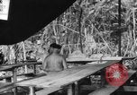 Immagine di La confessione e la massa Isola di Bougainville Papua Nuova Guinea, 1944, secondo 30 filmato di repertorio 65675046499