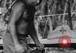 Immagine di La confessione e la massa Isola di Bougainville Papua Nuova Guinea, 1944, secondo 48 filmato di repertorio 65675046499