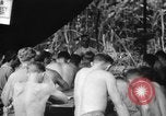 Immagine di La confessione e la massa Isola di Bougainville Papua Nuova Guinea, 1944, secondo 61 filmato di repertorio 65675046499