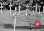 Immagine di Il cimitero di Bougainville Isole Salomone, 1944, secondo 22 filmato di repertorio 65675046500