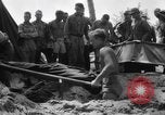 Immagine di Il cimitero di Bougainville Isole Salomone, 1944, secondo 40 filmato di repertorio 65675046500