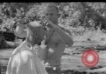 Image Taux de décote l'île de Bougainville en Papouasie-Nouvelle-Guinée, 1944, de la seconde 1 séquences d'archives historiques vidéo 65675046501