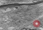 Immagine di seconda guerra mondiale la bomba atomica e bomba convenzionale danni in Giappone Giappone, 1945, secondo 16 filmato di repertorio 65675046532