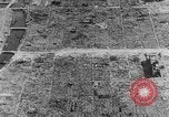 Immagine di seconda guerra mondiale la bomba atomica e bomba convenzionale danni in Giappone Giappone, 1945, secondo 38 filmato di repertorio 65675046532