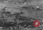 Immagine di seconda guerra mondiale la bomba atomica e bomba convenzionale danni in Giappone Giappone, 1945, secondo 42 filmato di repertorio 65675046532