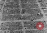 Immagine di seconda guerra mondiale la bomba atomica e bomba convenzionale danni in Giappone Giappone, 1945, secondo 50 filmato di repertorio 65675046532