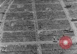 Immagine di seconda guerra mondiale la bomba atomica e bomba convenzionale danni in Giappone Giappone, 1945, secondo 51 filmato di repertorio 65675046532