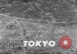 Immagine di Bomba ha danneggiato il Tokyo Giappone, 1945, secondo 3 filmato di repertorio 65675046533