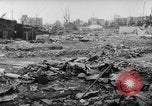 Immagine di Bomba ha danneggiato il Tokyo Giappone, 1945, secondo 26 filmato di repertorio 65675046533