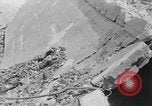 Image bombe atomique dommages à Nagasaki église et factory Nagasaki au Japon, 1945, de la seconde 18 séquences d'archives historiques vidéo 65675046542