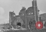 Image bombe atomique dommages à Nagasaki église et factory Nagasaki au Japon, 1945, de la seconde 29 séquences d'archives historiques vidéo 65675046542