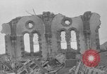 Image bombe atomique dommages à Nagasaki église et factory Nagasaki au Japon, 1945, de la seconde 31 séquences d'archives historiques vidéo 65675046542