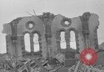Image bombe atomique dommages à Nagasaki église et factory Nagasaki au Japon, 1945, de la seconde 32 séquences d'archives historiques vidéo 65675046542