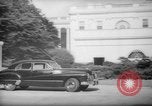 Immagine di Banchiere Alexander Sachs visiti la Casa Bianca Washington DC USA, 1946, secondo 10 filmato di repertorio 65675046546
