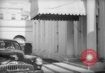 Immagine di Banchiere Alexander Sachs visiti la Casa Bianca Washington DC USA, 1946, secondo 14 filmato di repertorio 65675046546