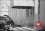Immagine di Banchiere Alexander Sachs visiti la Casa Bianca Washington DC USA, 1946, secondo 20 filmato di repertorio 65675046546