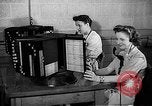 Standbild Telefon Zimmer Oak Ridge Tennessee USA, 1946, aus Sekunde 35 historischem Filmmaterial Videoclip 65675046558