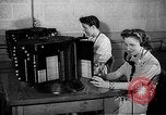 Standbild Telefon Zimmer Oak Ridge Tennessee USA, 1946, aus Sekunde 41 historischem Filmmaterial Videoclip 65675046558