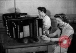 Standbild Telefon Zimmer Oak Ridge Tennessee USA, 1946, aus Sekunde 43 historischem Filmmaterial Videoclip 65675046558