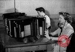 Standbild Telefon Zimmer Oak Ridge Tennessee USA, 1946, aus Sekunde 48 historischem Filmmaterial Videoclip 65675046558