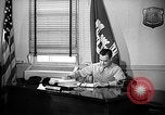 Immagine di Il colonnello Kirkpatrick Oak Ridge Tennessee USA, 1946, secondo 15 filmato di repertorio 65675046559