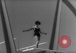 Immagine di Costumi da bagno Italia, 1959, secondo 15 filmato di repertorio 65675046564