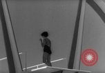 Immagine di Costumi da bagno Italia, 1959, secondo 17 filmato di repertorio 65675046564
