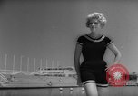 Immagine di Costumi da bagno Italia, 1959, secondo 26 filmato di repertorio 65675046564