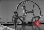 Immagine di Costumi da bagno Italia, 1959, secondo 38 filmato di repertorio 65675046564