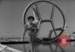 Immagine di Costumi da bagno Italia, 1959, secondo 39 filmato di repertorio 65675046564