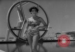 Immagine di Costumi da bagno Italia, 1959, secondo 41 filmato di repertorio 65675046564