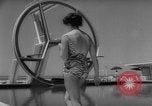 Immagine di Costumi da bagno Italia, 1959, secondo 42 filmato di repertorio 65675046564
