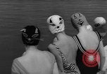 Immagine di Costumi da bagno Italia, 1959, secondo 47 filmato di repertorio 65675046564