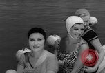 Immagine di Costumi da bagno Italia, 1959, secondo 53 filmato di repertorio 65675046564