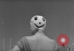 Immagine di Costumi da bagno Italia, 1959, secondo 56 filmato di repertorio 65675046564