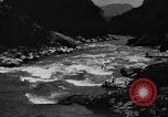 Standbild Wasser laufen Enns Österreich, 1930, aus Sekunde 51 historischem Filmmaterial Videoclip 65675046571