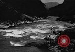 Standbild Wasser laufen Enns Österreich, 1930, aus Sekunde 53 historischem Filmmaterial Videoclip 65675046571