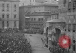 Image Course de chevaux Palio di Siena Sienne Italie, 1930, de la seconde 32 séquences d'archives historiques vidéo 65675046575