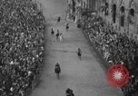 Image Course de chevaux Palio di Siena Sienne Italie, 1930, de la seconde 37 séquences d'archives historiques vidéo 65675046575