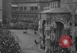 Image Course de chevaux Palio di Siena Sienne Italie, 1930, de la seconde 62 séquences d'archives historiques vidéo 65675046575