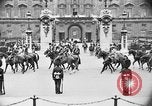 Image Cérémonie d'anniversaire avec vue sur le roi George V London England Royaume-Uni, 1930, de la seconde 45 séquences d'archives historiques vidéo 65675046576