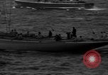 Standbild Harold Vanderbilt Segel boot Benutzer im Unternehmen Glen Cove New York USA, 1930, aus Sekunde 57 historischem Filmmaterial Videoclip 65675046577
