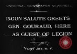 Image Général Henri Gouraud Fort Jay New York USA, 1930, de la seconde 1 séquences d'archives historiques vidéo 65675046593