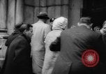 Standbild Die Parade der Osterpilger ist ausgewaschen Vatikanstadt, 1958, aus Sekunde 47 historischem Filmmaterial Videoclip 65675046599