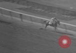 Image course de chevaux Elmont New York USA, 1958, de la seconde 53 séquences d'archives historiques vidéo 65675046608