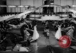 Immagine di Sfilata di moda Budapest Ungheria, 1966, secondo 7 filmato di repertorio 65675046620